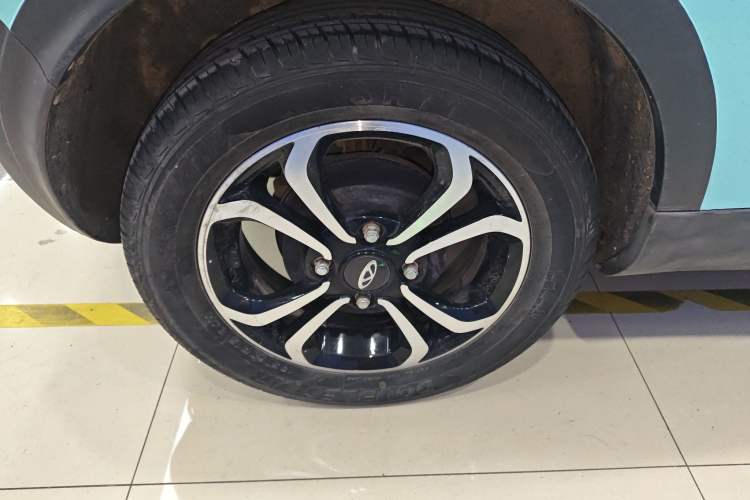 Used Chery QQ Little Ant 2021 150 000 Yuan "Ant Fan" Edition New Ant Cool Version Lithium-Ion Battery Right Rear Wheel Hub