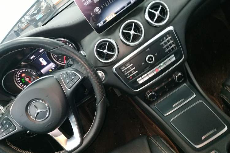 Used Mercedes-Benz GLA 2018 GLA 200 Fashion Model