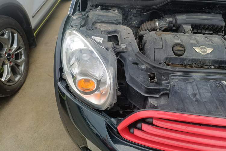 Used MINI Countryman 2014 1.6L COOPER Fun Right Front Headlight