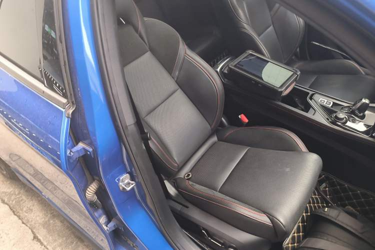 Used Lynk & Co 03 2020 1.5TD DCT JingPro Edition Right Front Seat