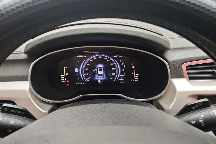 Used Geely Auto Emgrand X7 Sport 2018 1.8TD Automatic Two-Wheel Drive Smart Connect 4G Internet Edition
