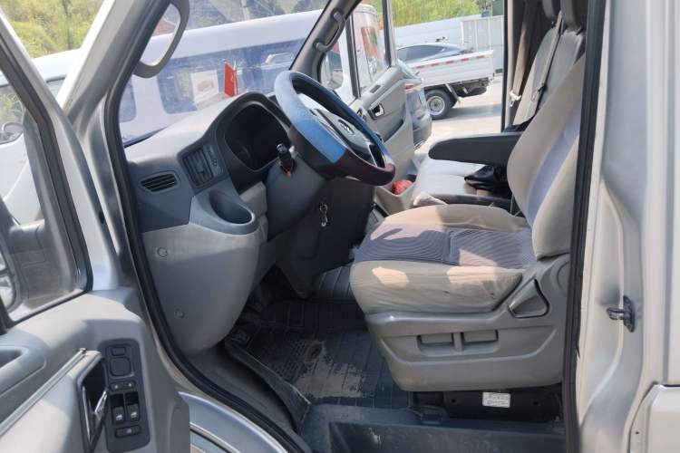 Used Foton Toano 2016 2.5T Commercial Version Long Wheelbase 4J25TC1