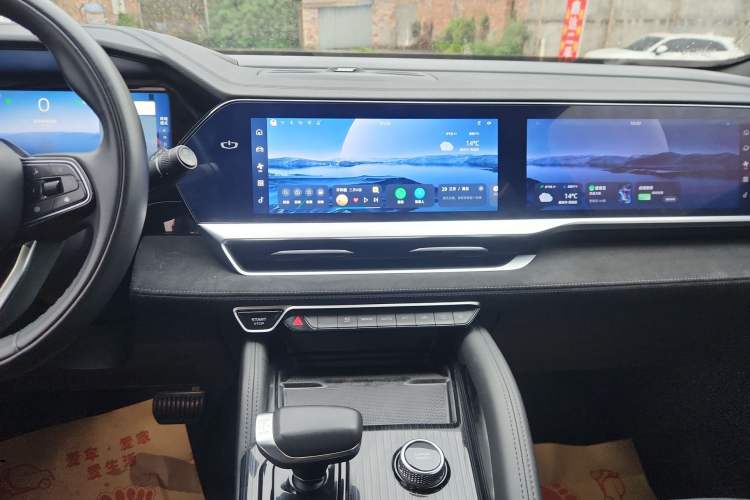 Used Geely Auto Monjaro L 2022 1.5T Thunder Hi·F Plug-in Hybrid Super Rui Audio And AC Panel