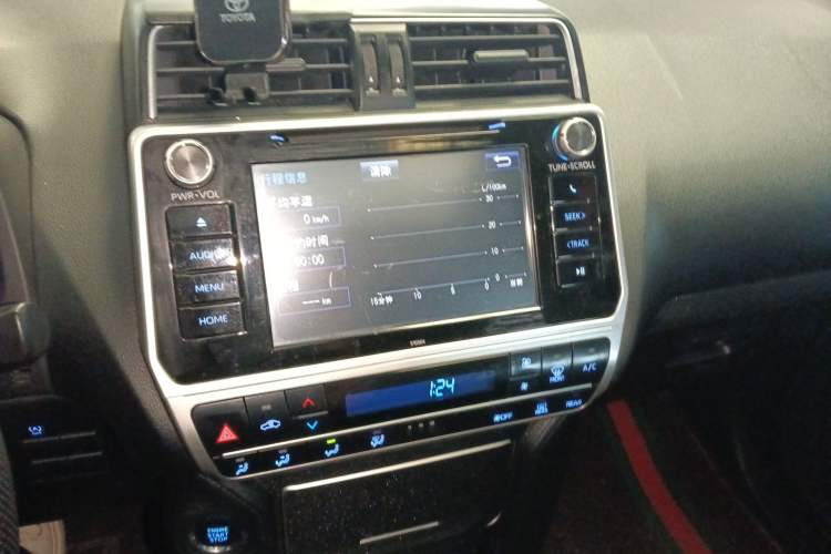 Used Toyota Prado 2018 3.5L Automatic SX Audio And AC Panel