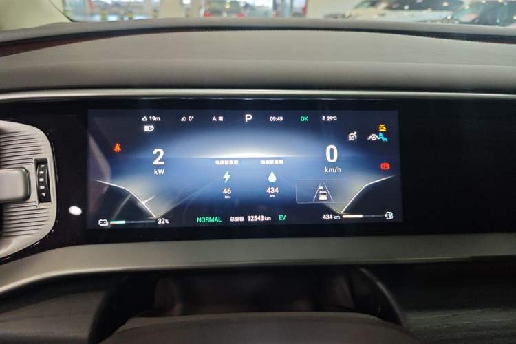 Used Denza D9 2024 DM-i 980 Four-Wheel Drive Flagship Model
