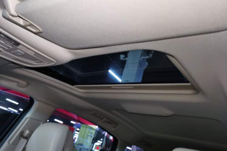 Used Buick GL8 2022 ES Landtrek 653T Luxury Edition
