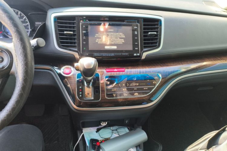 Used Honda Odyssey 2015 Revised Version 2.4L Supreme Edition
