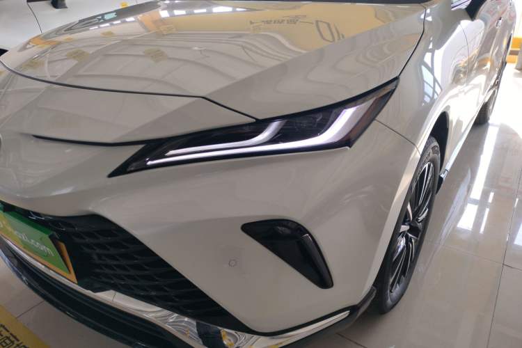 Used Toyota Venza 2023 2.0L CVT Two-Wheel Drive Prestige Version
