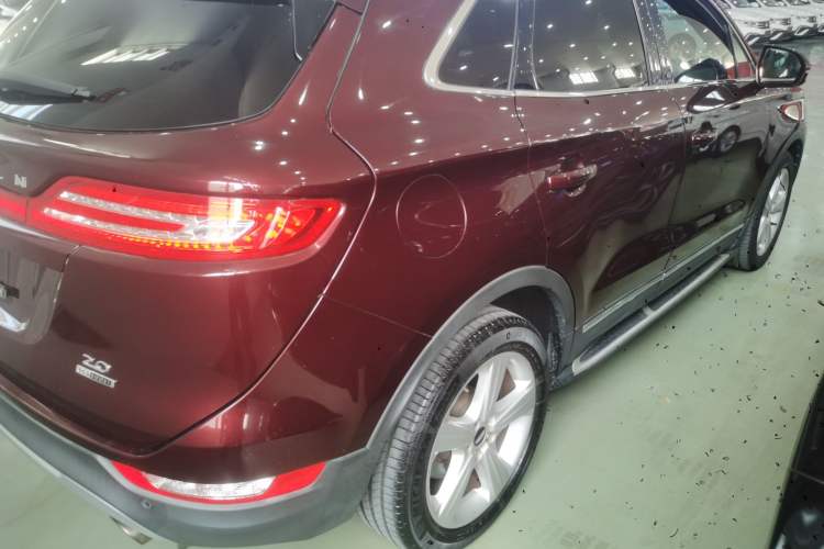 Used Lincoln MKC 2016 2.0T Two-Wheel Drive Deluxe Edition
