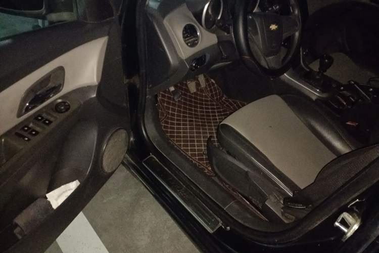 Used Chevrolet Cruze 2013 1.6L SL Grand Edition Manual Transmission
