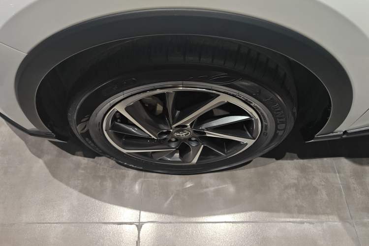 Used Toyota C-HR 2021 Dual-Motor 2.0L E-CVT Luxury Edition Left Front Wheel Hub