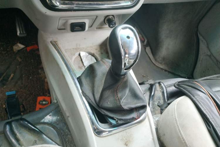 Used Jinbei New Hiace X30L 2019 1.5L Wealth Edition China VI SWC15M Gear Lever