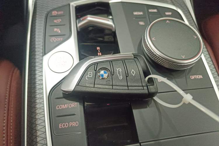 Used BMW 3 Series 2025 330Li M Sport Shadowline Package Vehicle Key