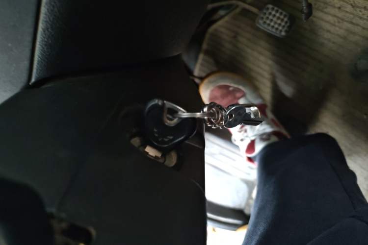 Used Wuling Zhiguang 2015 1.2L Practical LS-I Model
