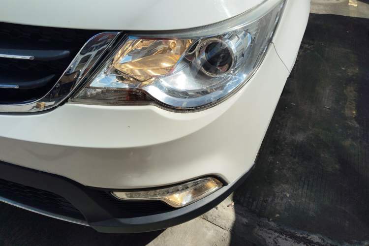 Used Baojun 730 2015 1.8L Manual Comfort ESP Version 7-seater
