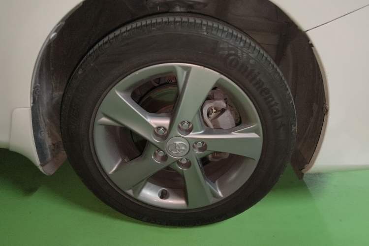 Used Toyota Corolla 2013 Special Edition 1.8L CVT ZhiKu GL-i Right Front Wheel Hub
