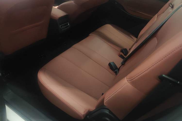 Used CHANGAN CS75 2026 Model PRO 1.5T DCT Prestige 7-Seater Left Rear Seat