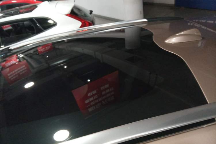 Used Volvo V40 2014 Cross Country T5 AWD Prestige Edition
