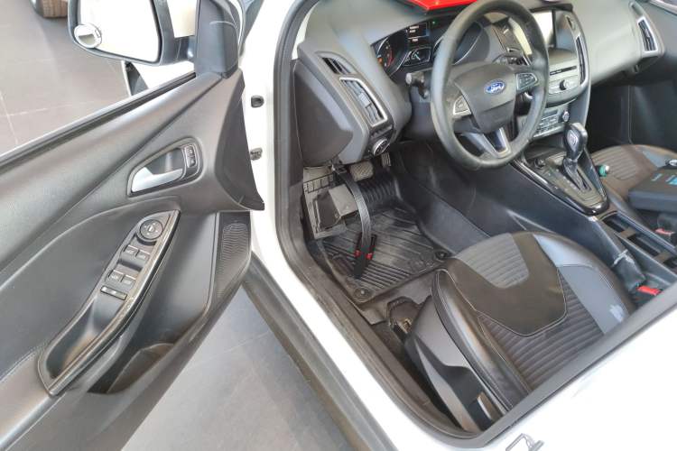 Used Ford Focus 2015 Sedan EcoBoost 180 Automatic Elite Model