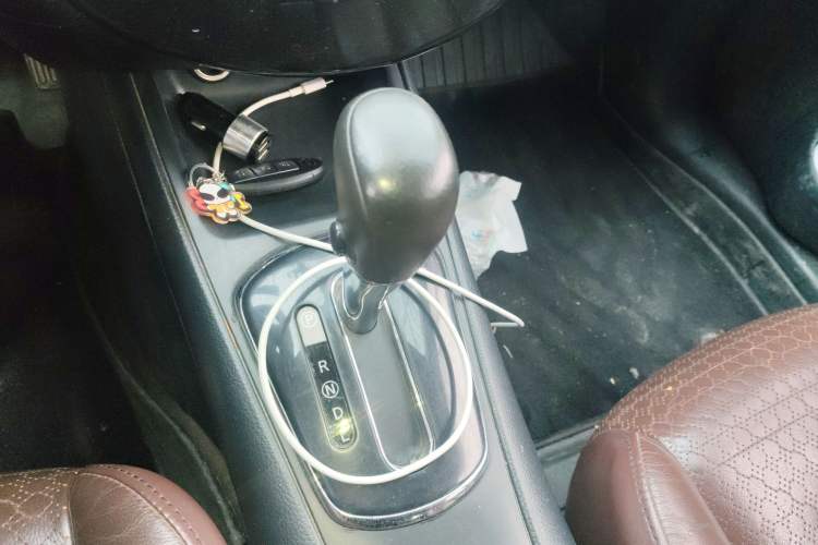 Used Nissan Tiida 2013 1.6L CVT Cool Cafe Edition