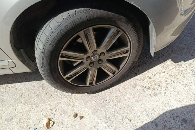 Used Volvo XC60 2015 T5 Smart Upgrade Model Right Front Wheel Hub