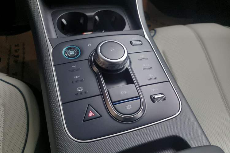 Used BYD Destroyer 05 2024 Honor Edition DM-i 120KM Luxury Model
