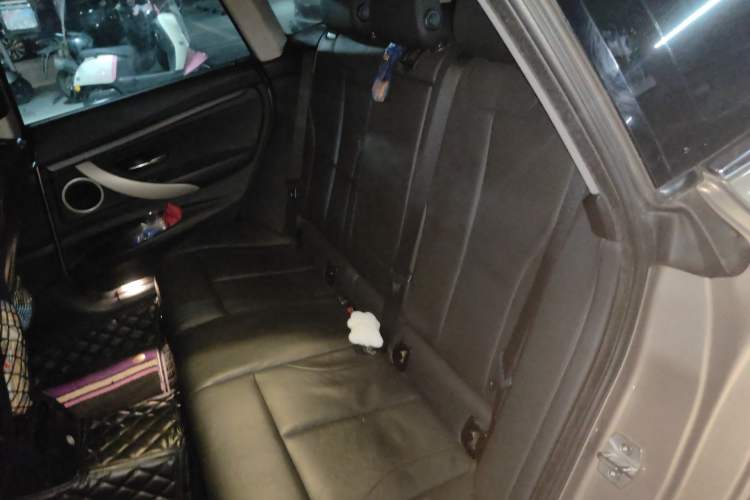 Used BMW 3 Series GT 2013 320i Leading Model Left Rear Seat