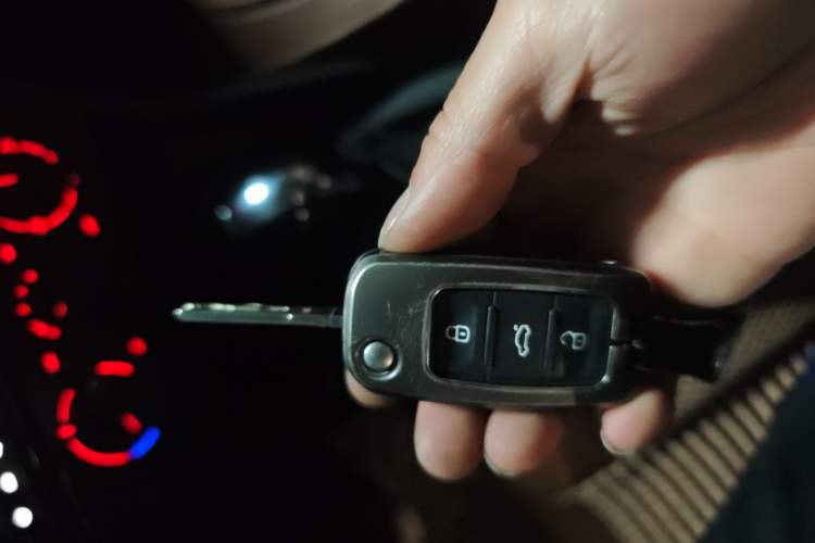 Used Volkswagen Jetta 2017 1.5L Automatic Fashion Model Vehicle Key