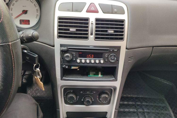 Used Peugeot 307 2013 Hatchback 1.6L Manual Comfort Edition