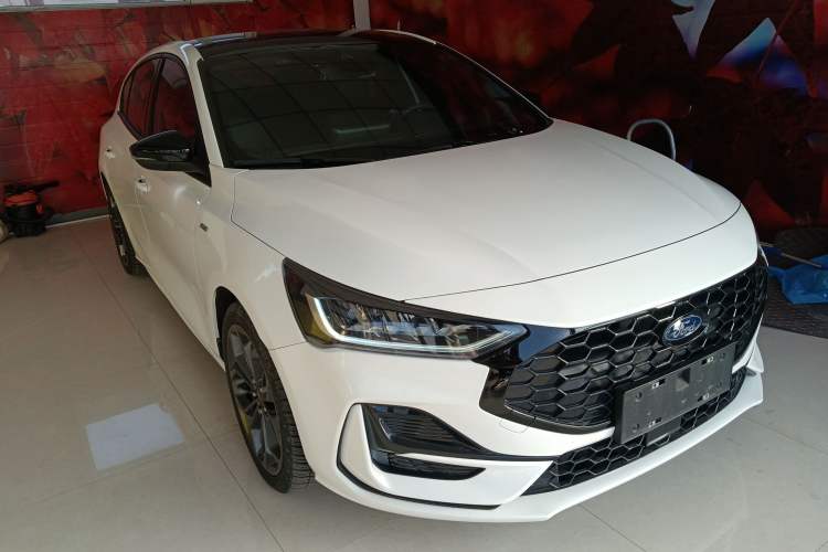 Used Ford Focus 2022 Hatchback EcoBoost 180 Automatic ST Line
