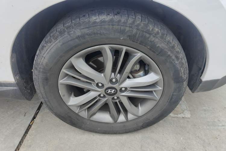 Used Hyundai ix35 2015 2.0L Automatic 2WD Smart Type China IV