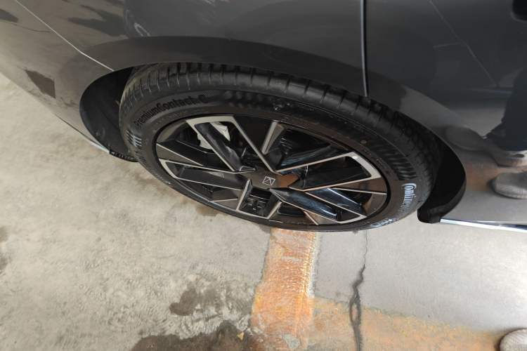 Used Avatr 06 2025 Ultra Pure Electric Edition Exterior 5