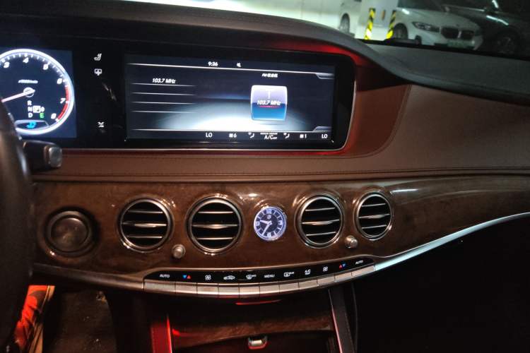 Used Mercedes-Benz S-Class 2014 S 320 L Business Model Audio And AC Panel