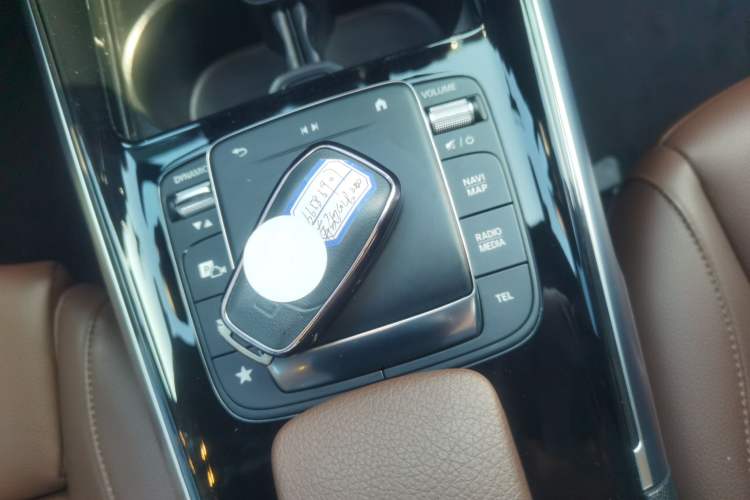 Used Mercedes-Benz GLB 2022 Second Facelift GLB 200 Fashion Edition Interior 1