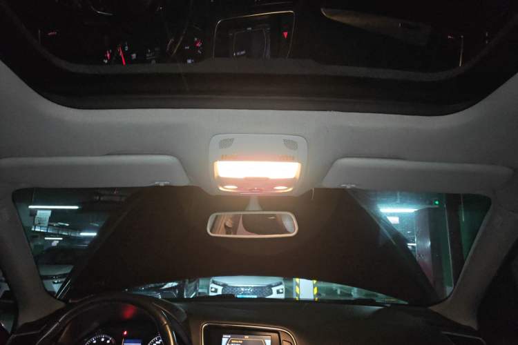 Used Audi Q5 2013 40 TFSI Technology Edition Headliner