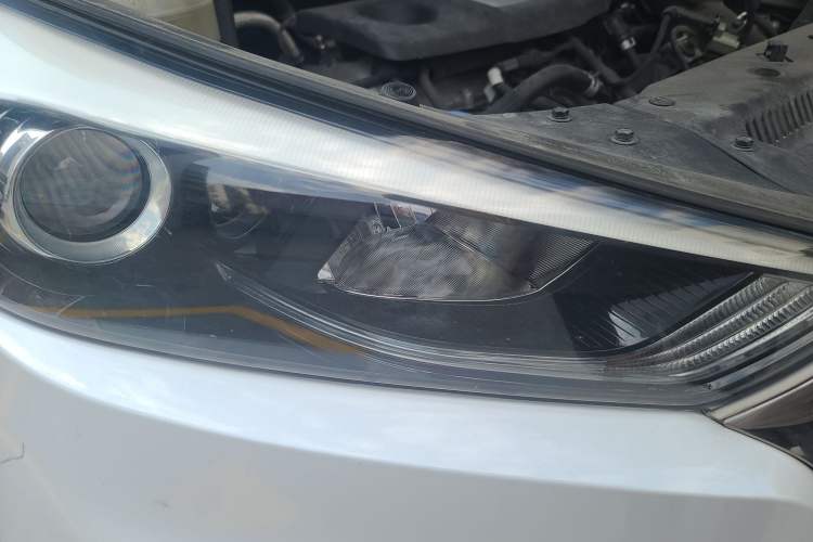 Used Hyundai Tucson 2018 1.6T Dual-Clutch Two-Wheel Drive 15th Anniversary Special Edition
