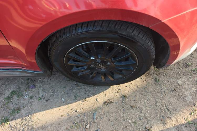 Used Suzuki Swift 2011 1.5L Manual Fashion Edition Right Front Wheel Hub