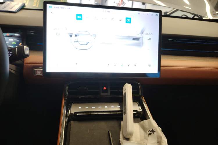 Used JETOUR Dashing 2025 1.5TD DCT Flagship Edition Audio And AC Panel