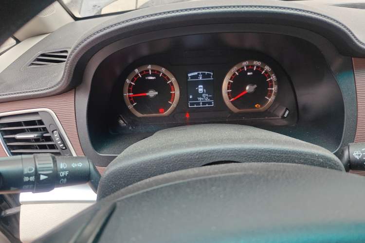 Used FORTHING Lingzhi 2018 M5L 1.6L 7-Seater Luxury Model