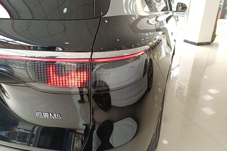 Used Hima AITO M8 2025 Extended-Range Max+ Version 53.4 kWh 5-Seater Edition Right Rear Taillight