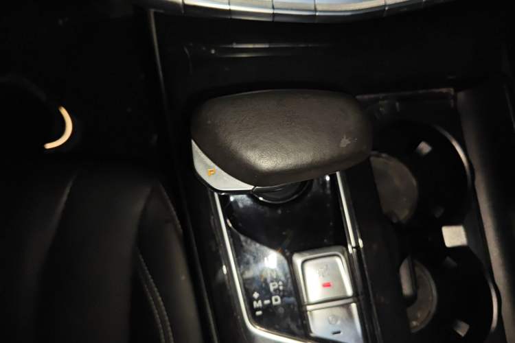 Used Geely Auto Emgrand GT 2021 1.8T Flagship Edition+ Gear Lever