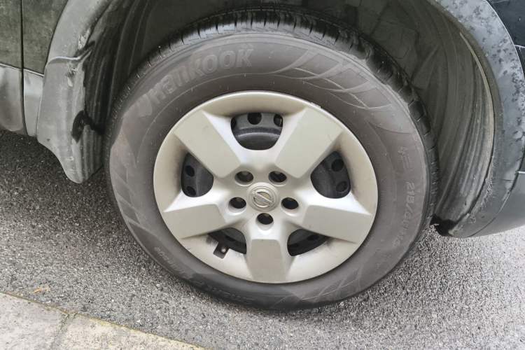 Used Nissan Qashqai 2011 1.6XE Wind 5MT 2WD Right Front Wheel Hub