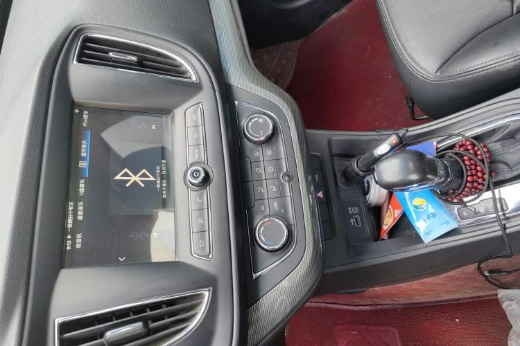 Used Roewe 360 2015 1.5L Automatic Luxury Edition
