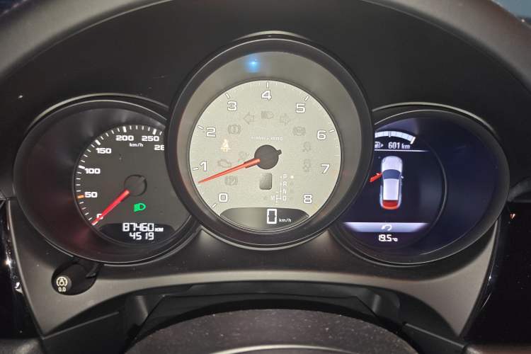 Used Porsche Macan 2017 Macan S 3.0T Instrument Cluster