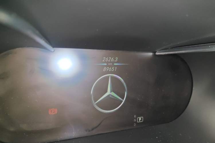 Used Mercedes-Benz GLC 2020 GLC 260 L 4MATIC Luxury Model Odometer Close Up