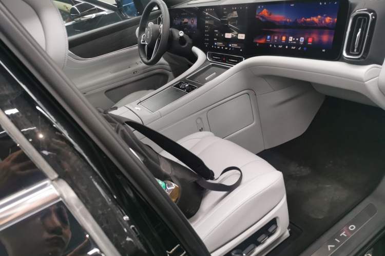 Used Hima AITO M9 2024 Range-Extended Ultra Version 42 kWh 6-Seater Model