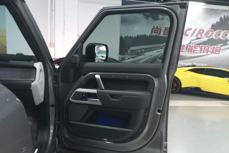 Used Land Rover Defender 2023 Facelift 110 3.0T P400 X-DYNAMIC HSE