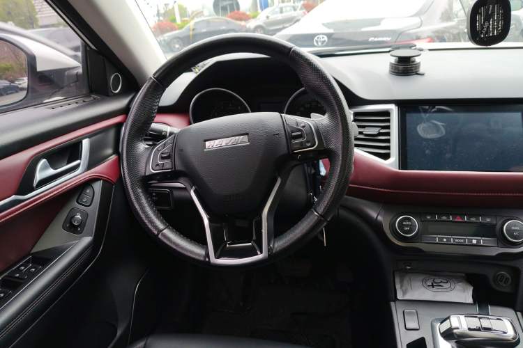 Used Haval H6 Coupe 2019 1.5T Automatic Two-Wheel Drive Ultra-Luxury Smart Connectivity Model China VI Standard Steering Wheel