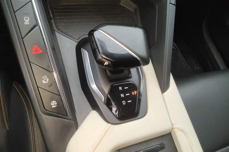 Used Lynk & Co 06 EM-P 2020 PHEV Plus Gear Lever