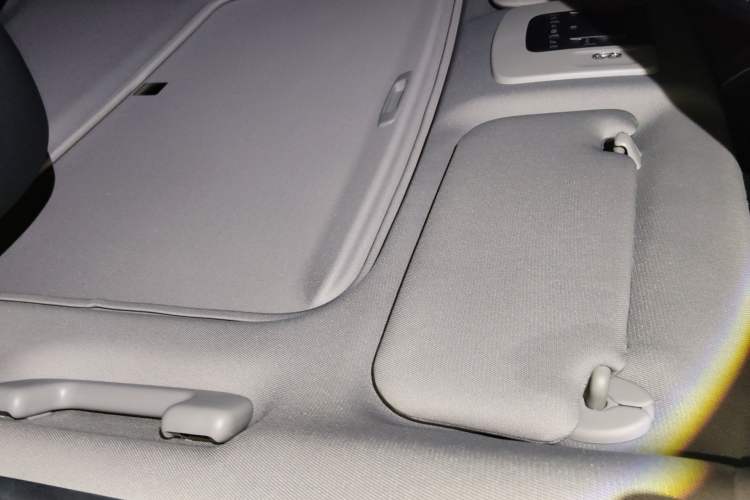 Used Toyota Camry 2018 2.0G Luxury Edition Headliner